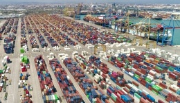 Las importaciones impulsan los contenedores en Valenciaport