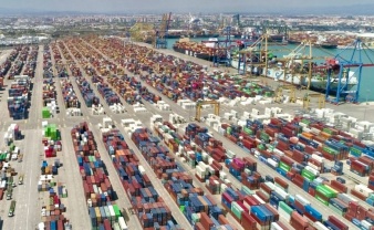 Las importaciones impulsan los contenedores en Valenciaport